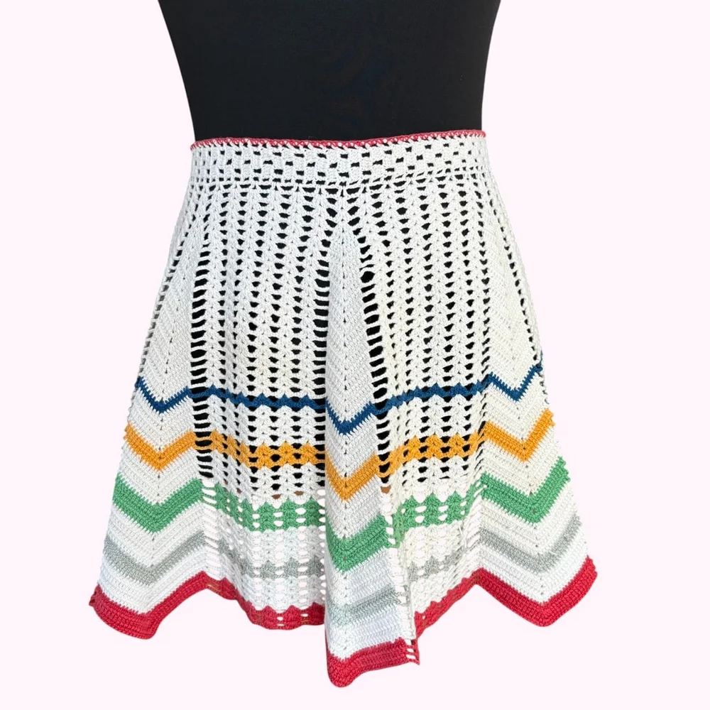 Vintage White Crochet Apron Chevron Stripe